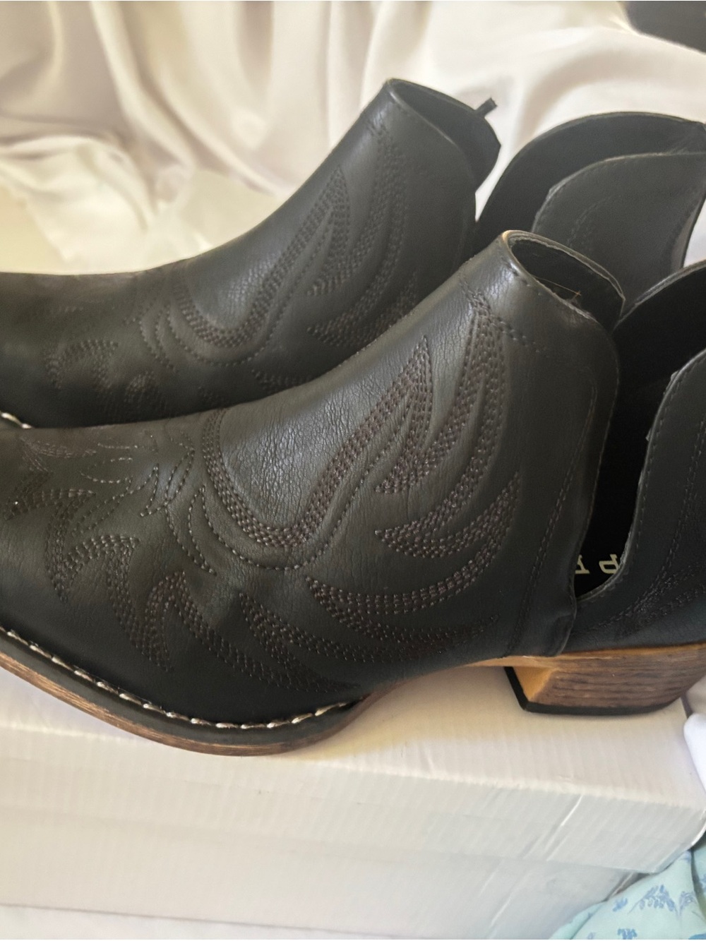 Roper Black Western Cutout Ankle Boots